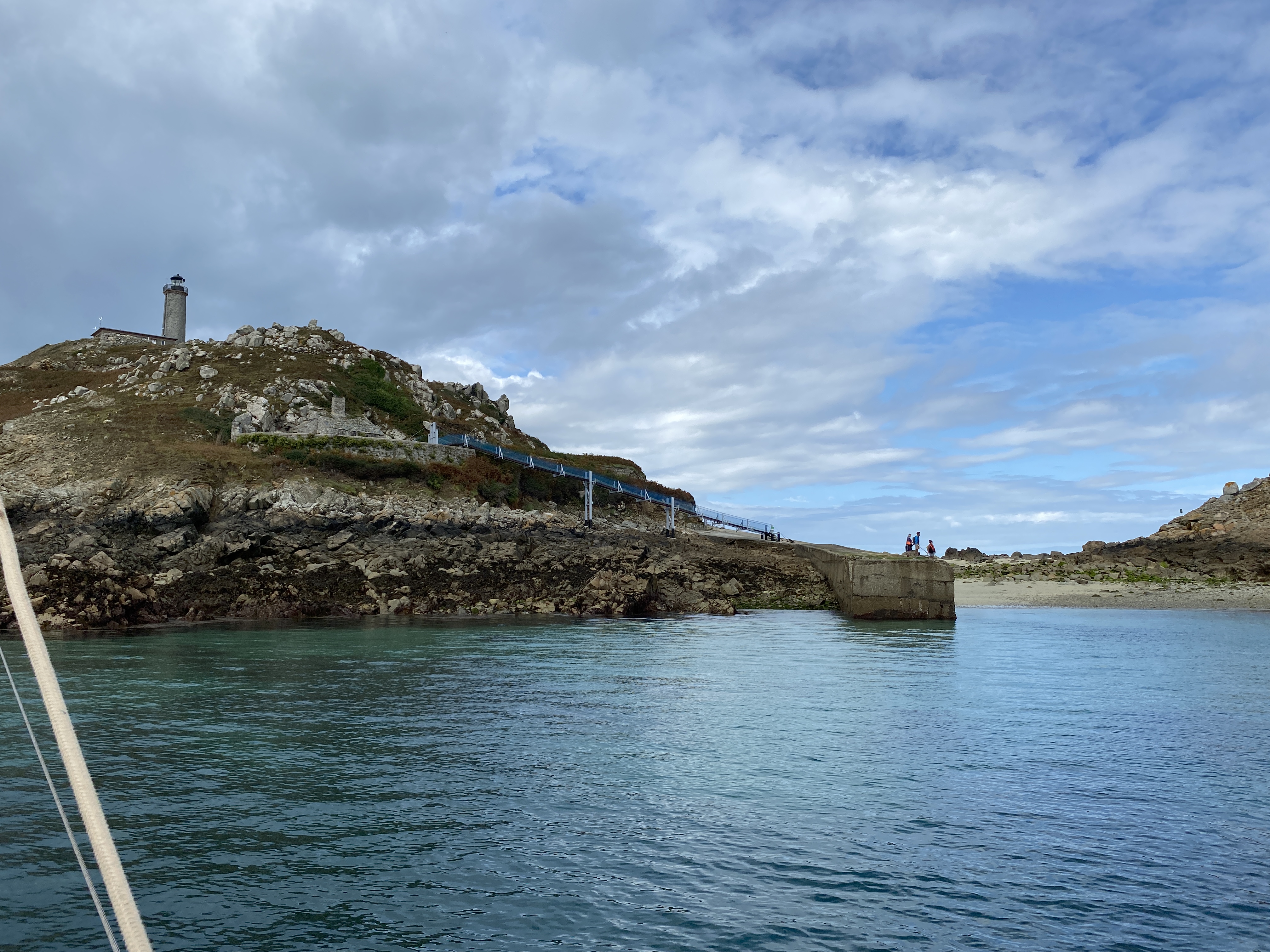 Leuchtturm auf Île aux Moines, Anlegestelle, bewölkter Himmel